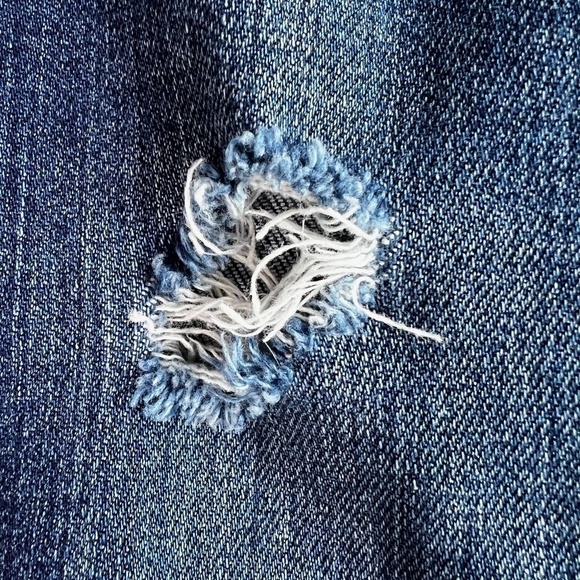 BLANK NYC Tomboy Distressed Boyfriend Jeans Medium Wash Size 24 - Picture 13 of 16